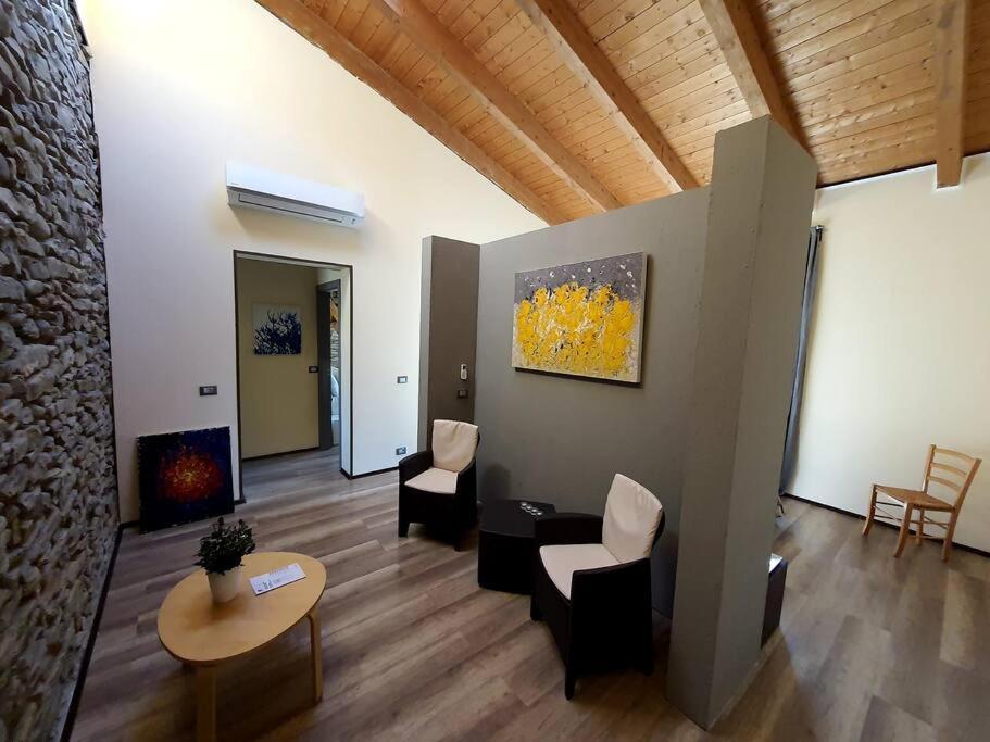 Villa Cristallo Private Apartment Fontanelice Eksteriør bilde
